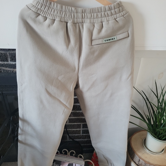 Comfrt M Stone Travel Essentials Sweatpants Unisex - Picture 6 of 10